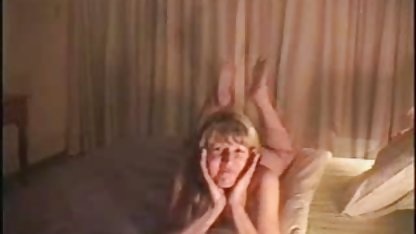 Menggosok kaki bokep hot jepang cantik saya dan saya akan memberikan kejutan spesial